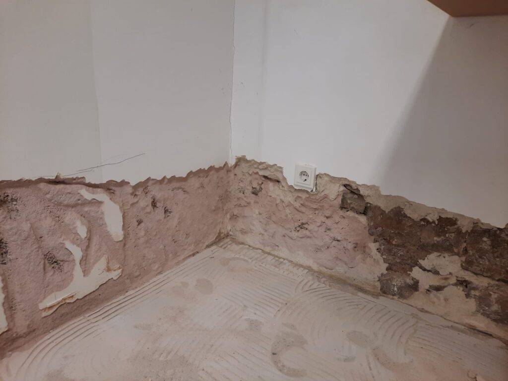 bautrocknung-wasserschaden-wandfeuchtigkeit